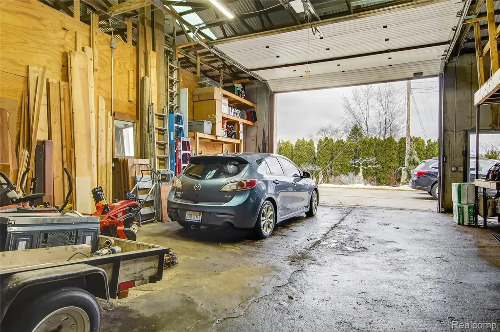 7975 Bendix Road Genoa Township MI 48114