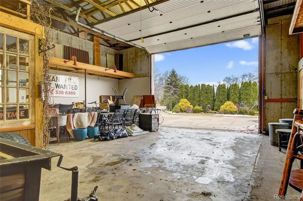 7975 Bendix Road Genoa Township MI 48114