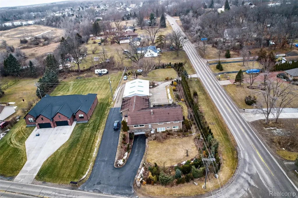 7975 Bendix Road Genoa Township MI 48114