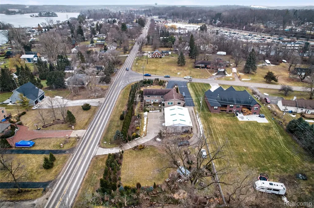 7975 Bendix Road Genoa Township MI 48114