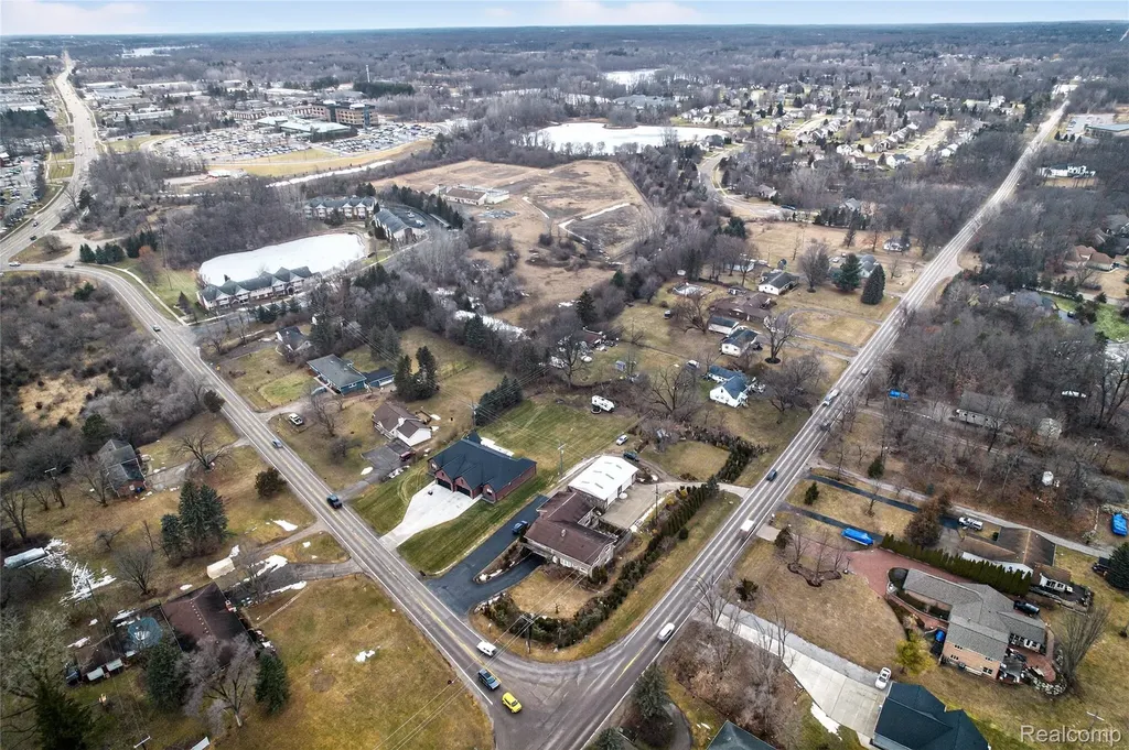 7975 Bendix Road Genoa Township MI 48114