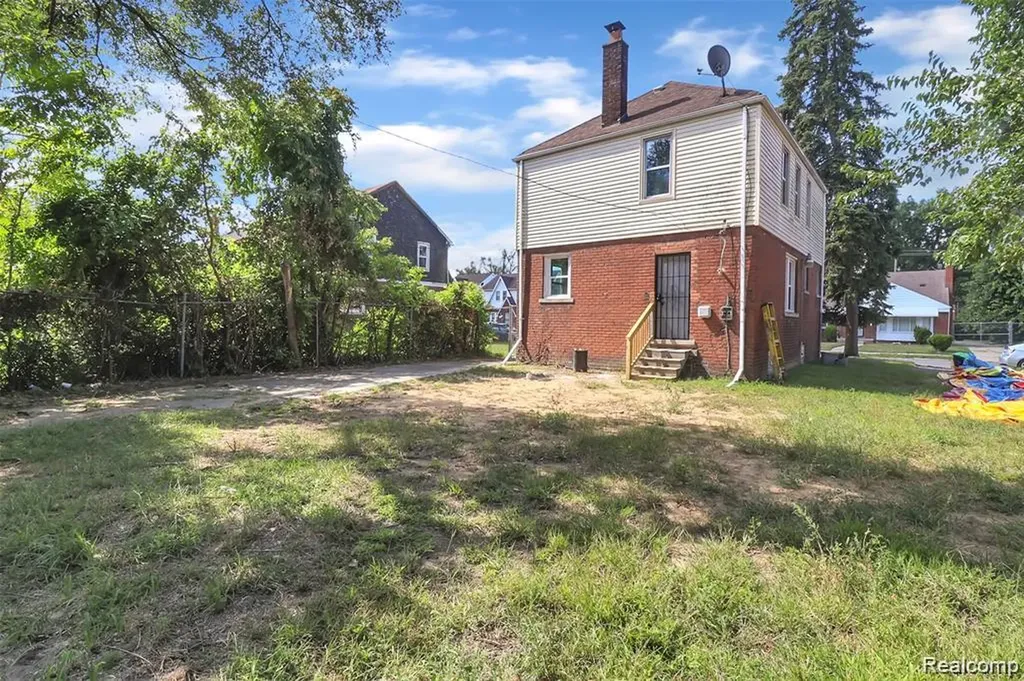 16588 Woodingham Drive Detroit City MI 48221