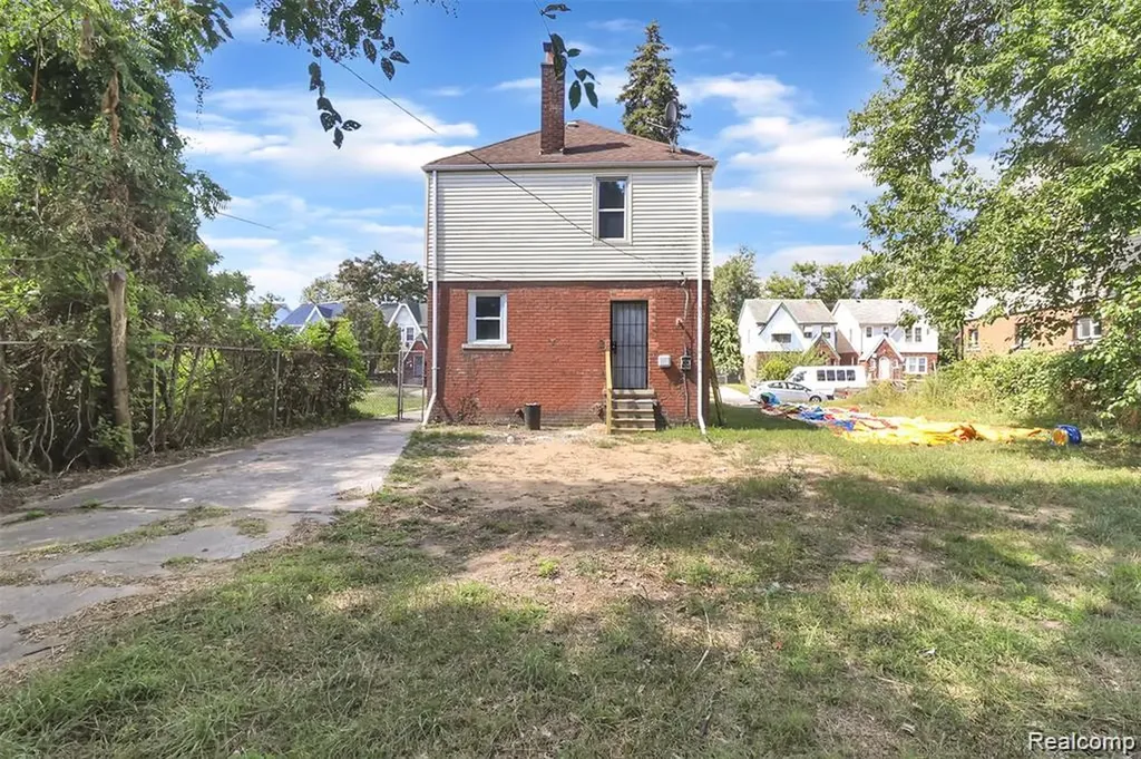 16588 Woodingham Drive Detroit City MI 48221