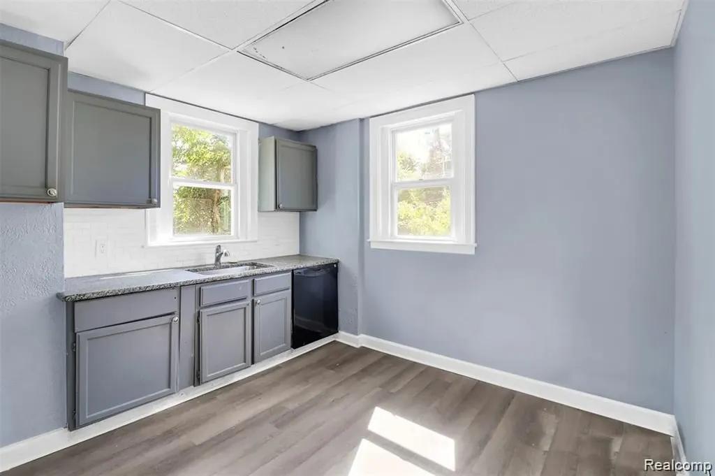 16588 Woodingham Drive Detroit City MI 48221