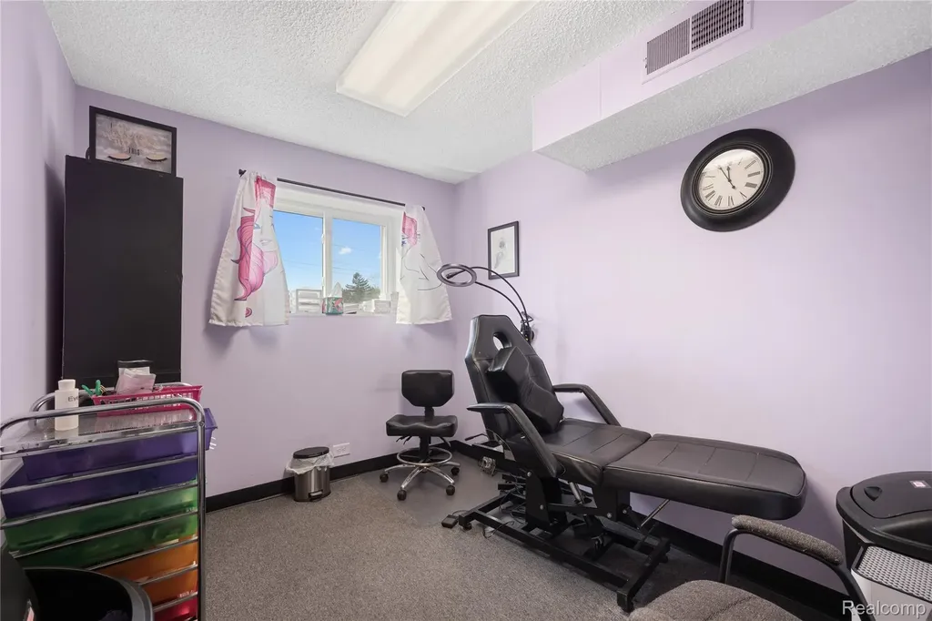 4680 Dixie Highway Waterford Charter Township MI 48329
