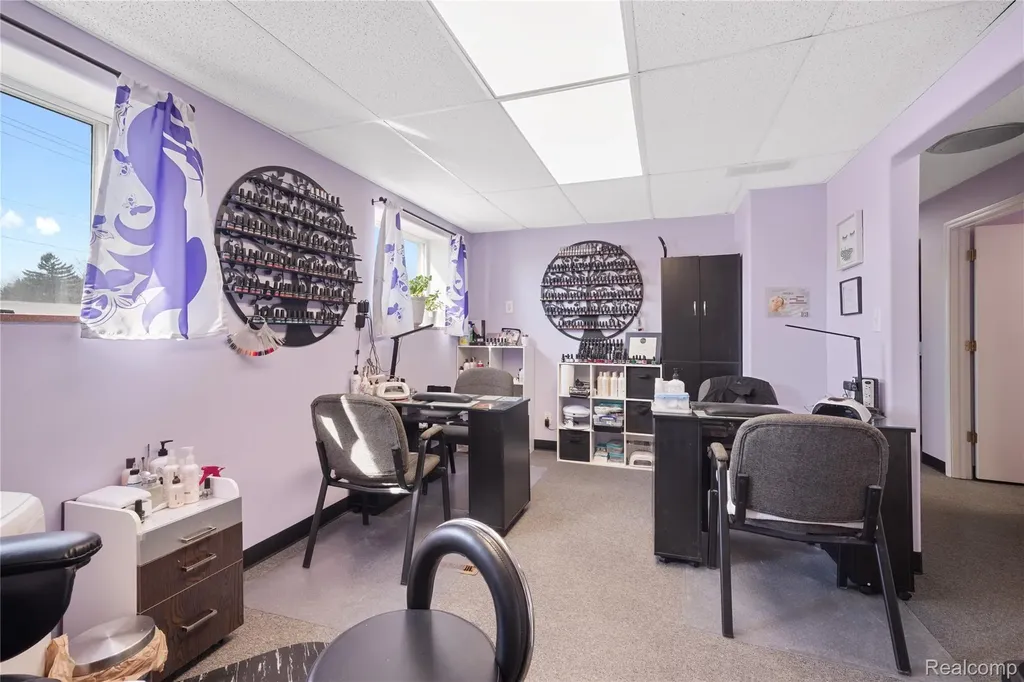 4680 Dixie Highway Waterford Charter Township MI 48329
