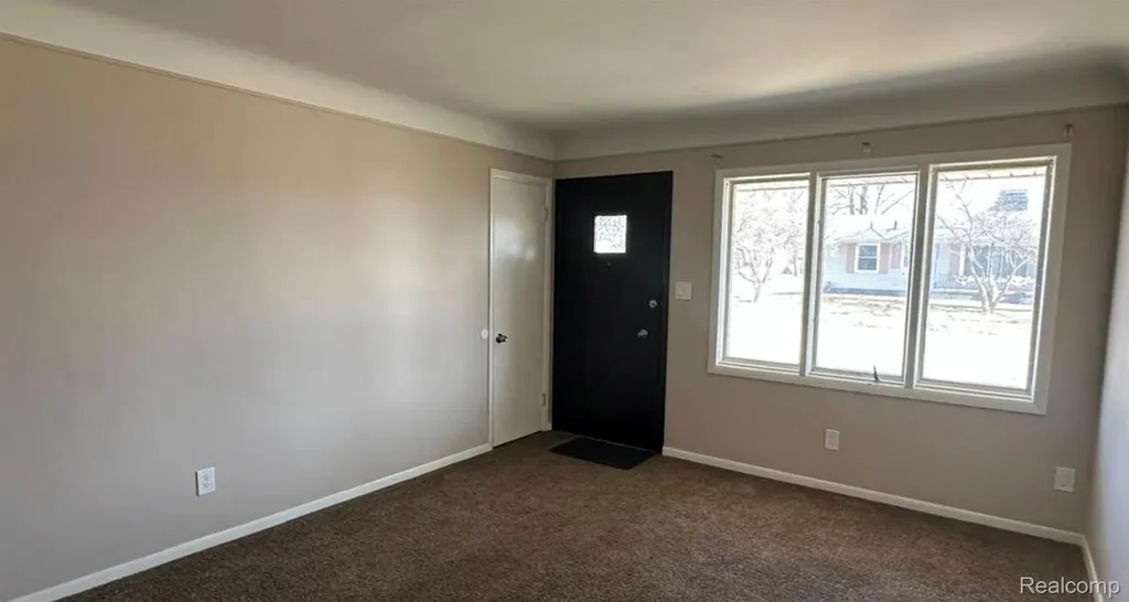 27099 Demrick Street Roseville City MI 48066