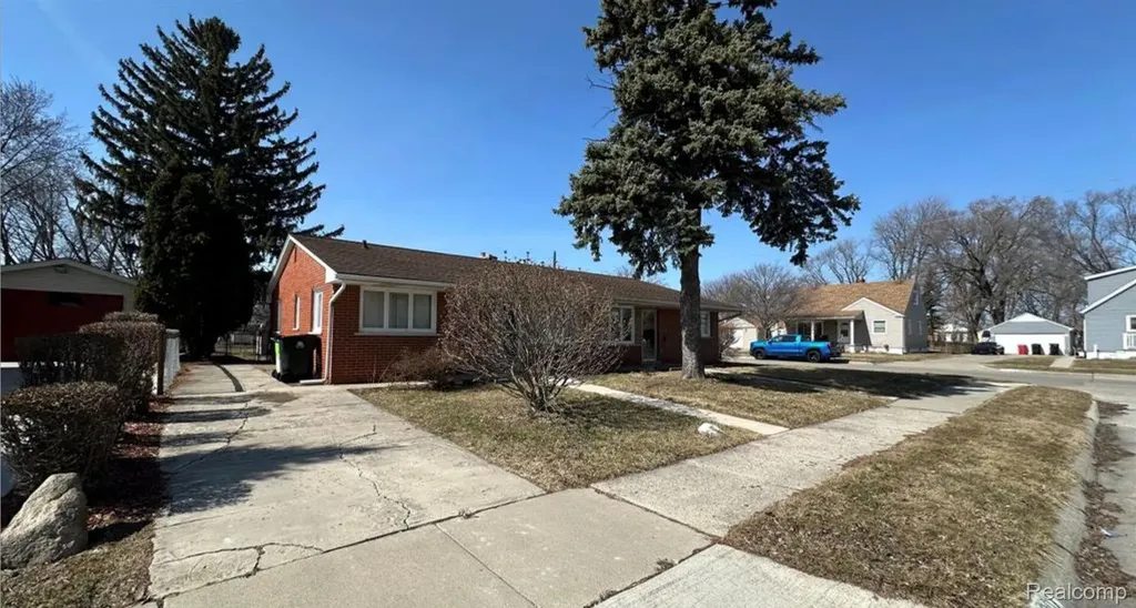 27099 Demrick Street Roseville City MI 48066