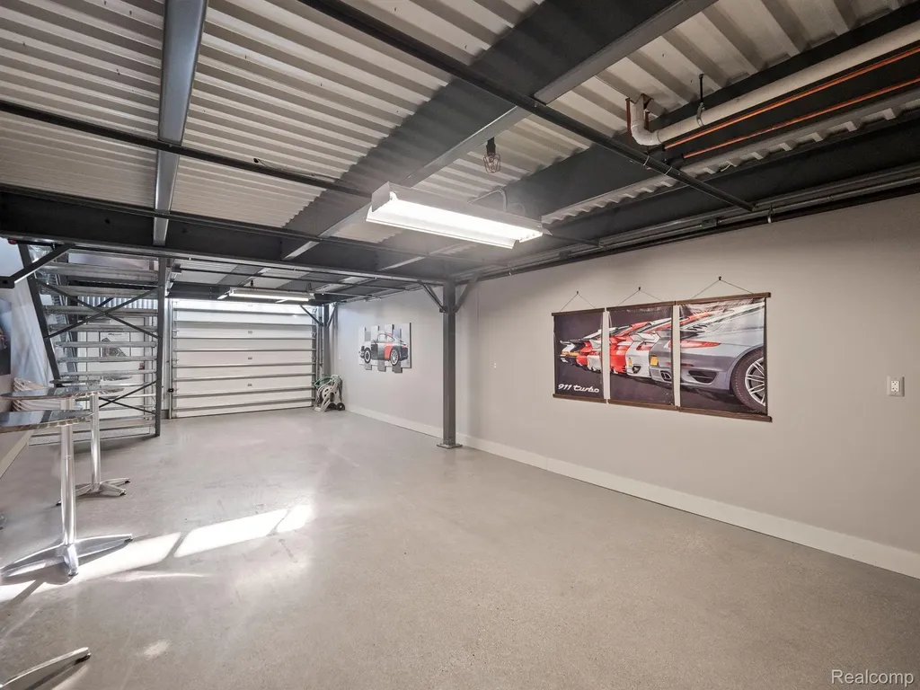 68 Pit Lane Pontiac City MI 48341