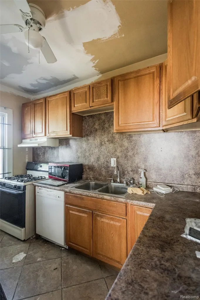 2202/2206 Lothrop Street Detroit City MI 48206