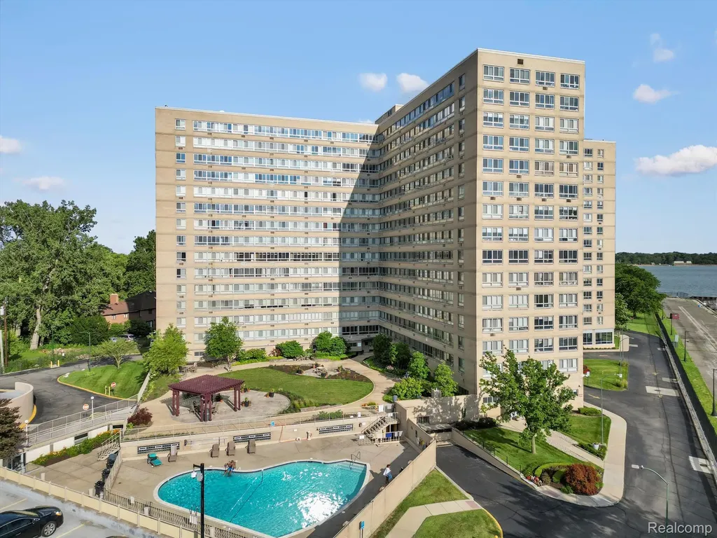 8900 E Jefferson Avenue Detroit City MI 48214