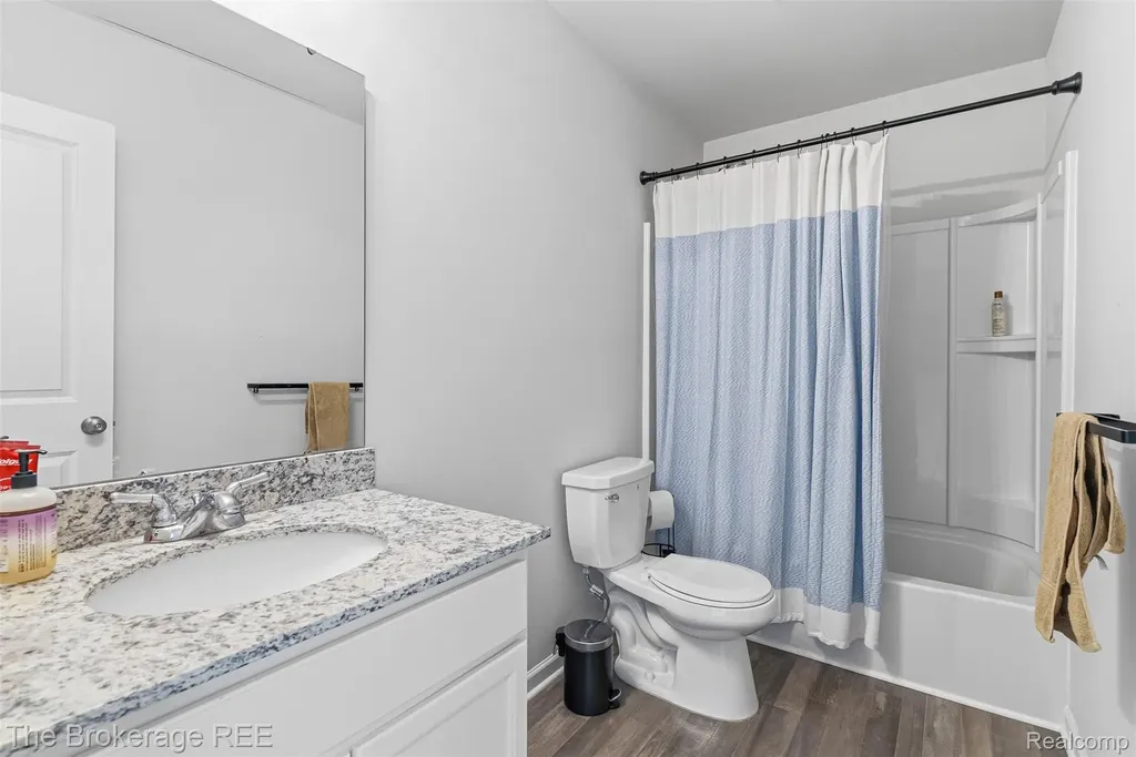1640 Golfview Drive Superior Charter Township MI 48198