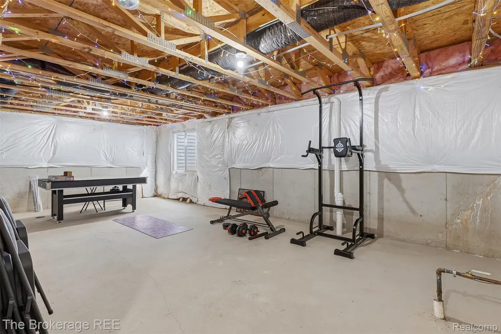 1640 Golfview Drive Superior Charter Township MI 48198