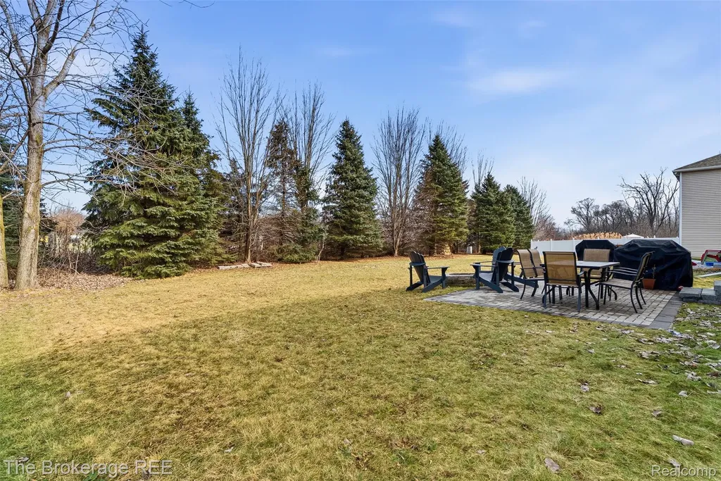 1640 Golfview Drive Superior Charter Township MI 48198