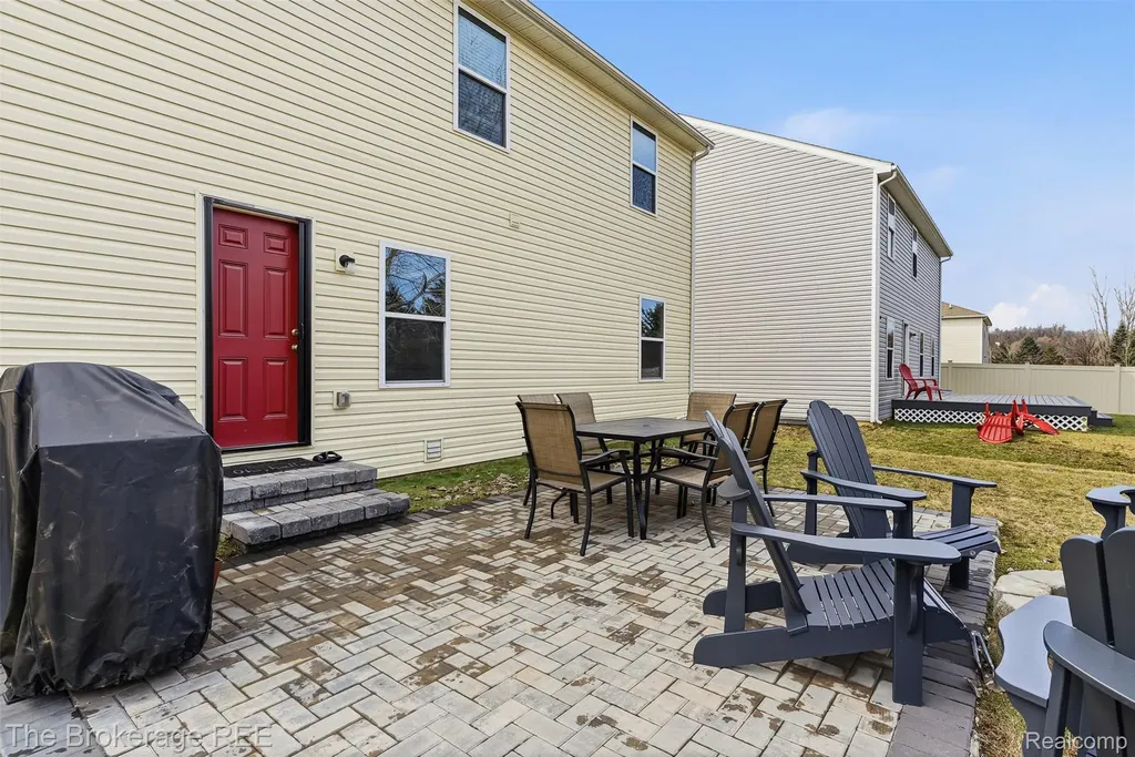 1640 Golfview Drive Superior Charter Township MI 48198