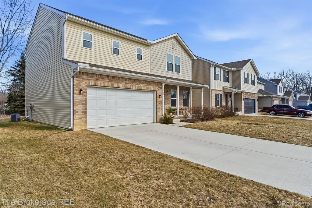1640 Golfview Drive Superior Charter Township MI 48198