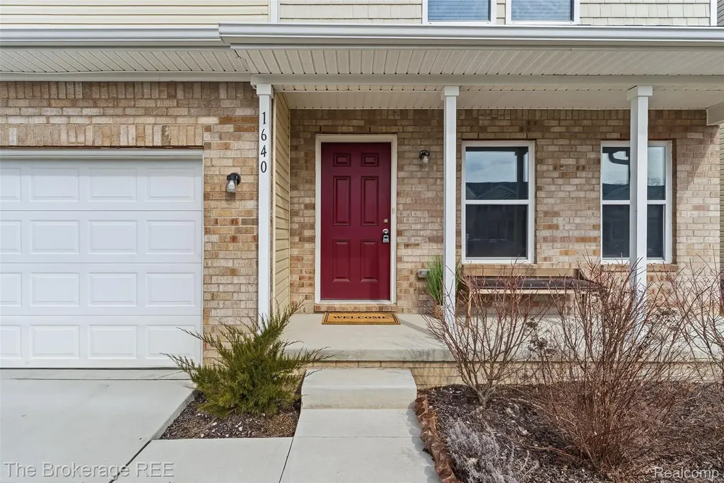 1640 Golfview Drive Superior Charter Township MI 48198
