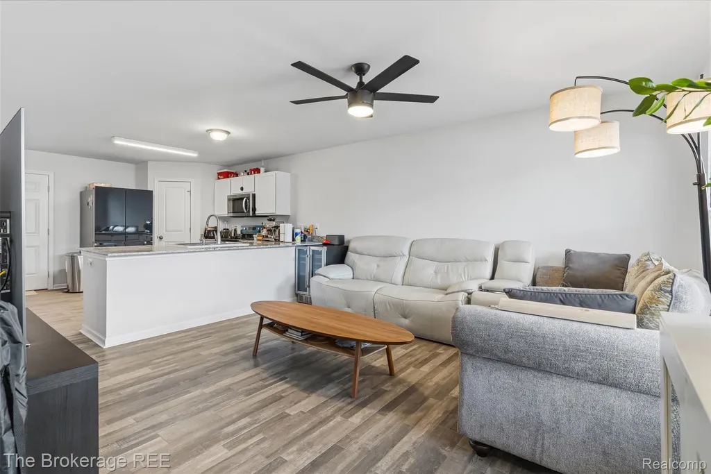1640 Golfview Drive Superior Charter Township MI 48198