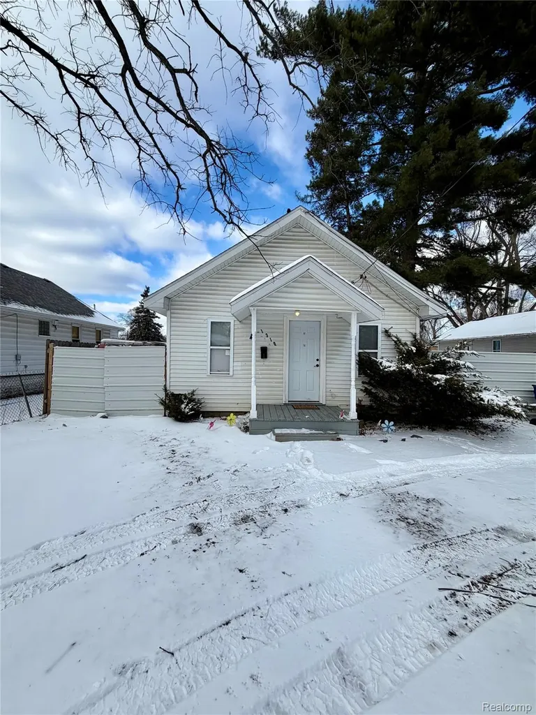 1310 Alvord Avenue Flint City MI 48507