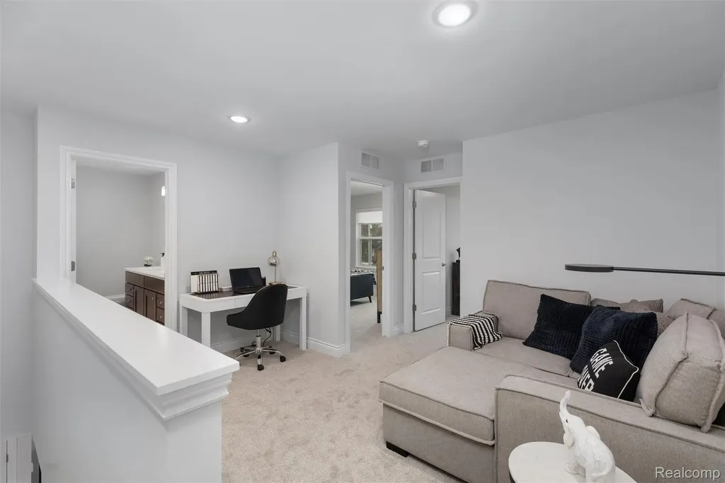 803 Balmoral Lane Troy City MI 48085