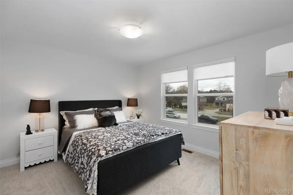 803 Balmoral Lane Troy City MI 48085