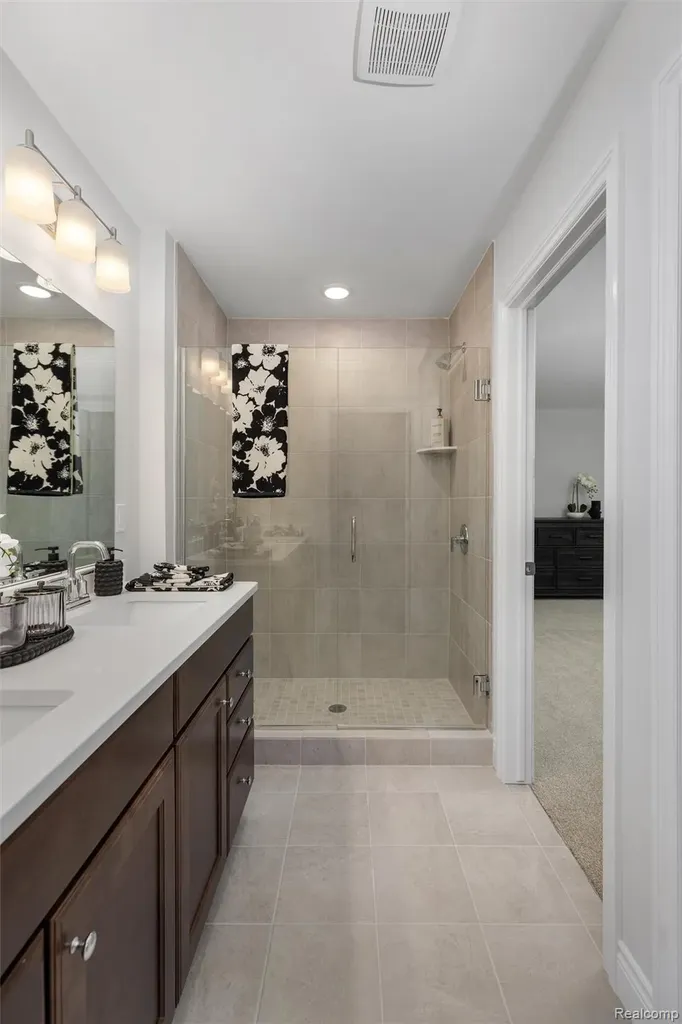 803 Balmoral Lane Troy City MI 48085