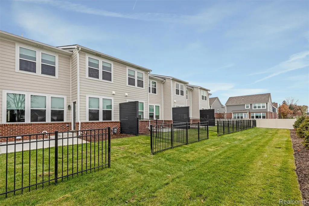 803 Balmoral Lane Troy City MI 48085