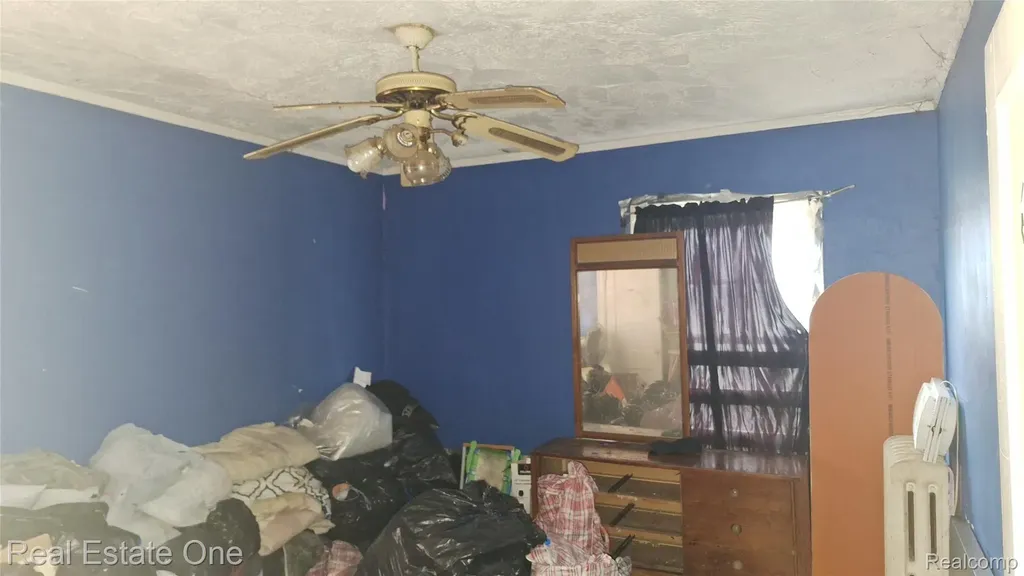 3280 Fullerton St Street Detroit City MI 48238