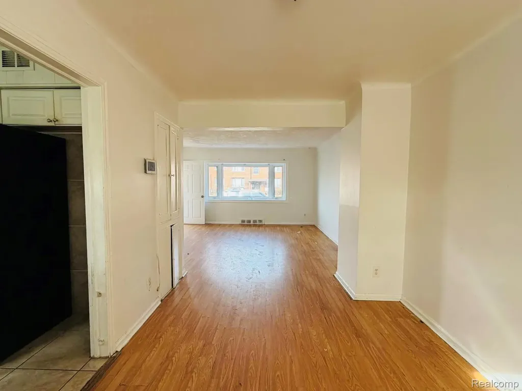1889 Ewald Circle Detroit City MI 48238