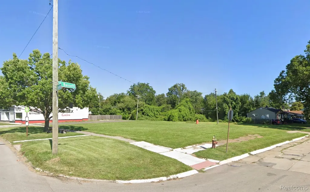 2733 S Schaefer Highway Detroit City MI 48217