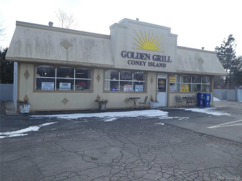 25385 5 Mile Road Redford Charter Township MI 48239