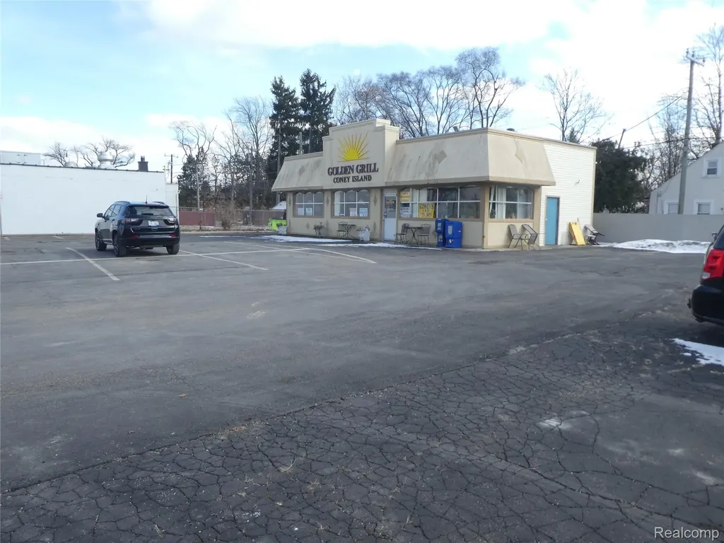 25385 5 Mile Road Redford Charter Township MI 48239