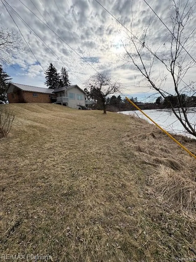 2525 Fisher Road Howell Township MI 48855