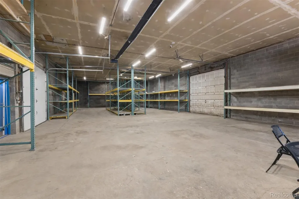 26289 W 8 Mile Road Redford Charter Township MI 48240
