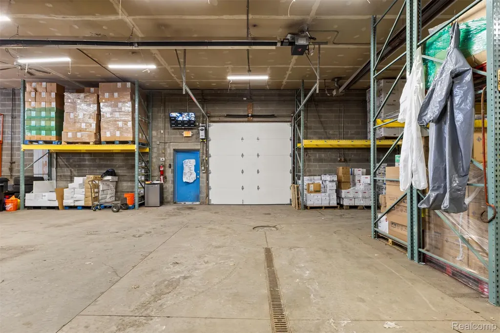 26289 W 8 Mile Road Redford Charter Township MI 48240