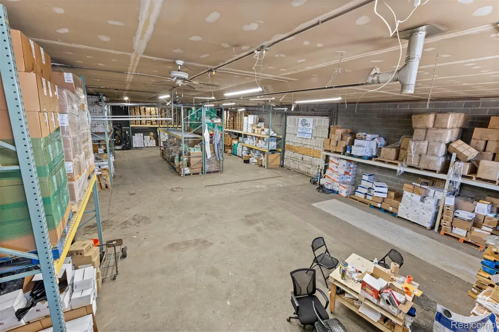 26289 W 8 Mile Road Redford Charter Township MI 48240
