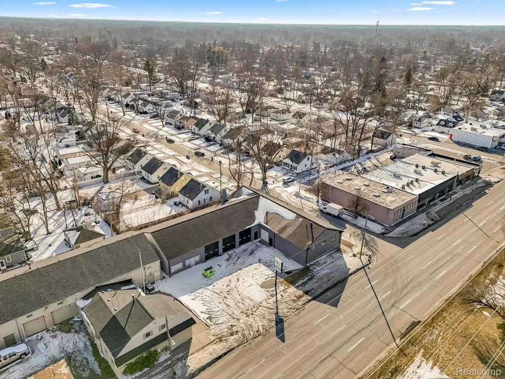 26289 W 8 Mile Road Redford Charter Township MI 48240