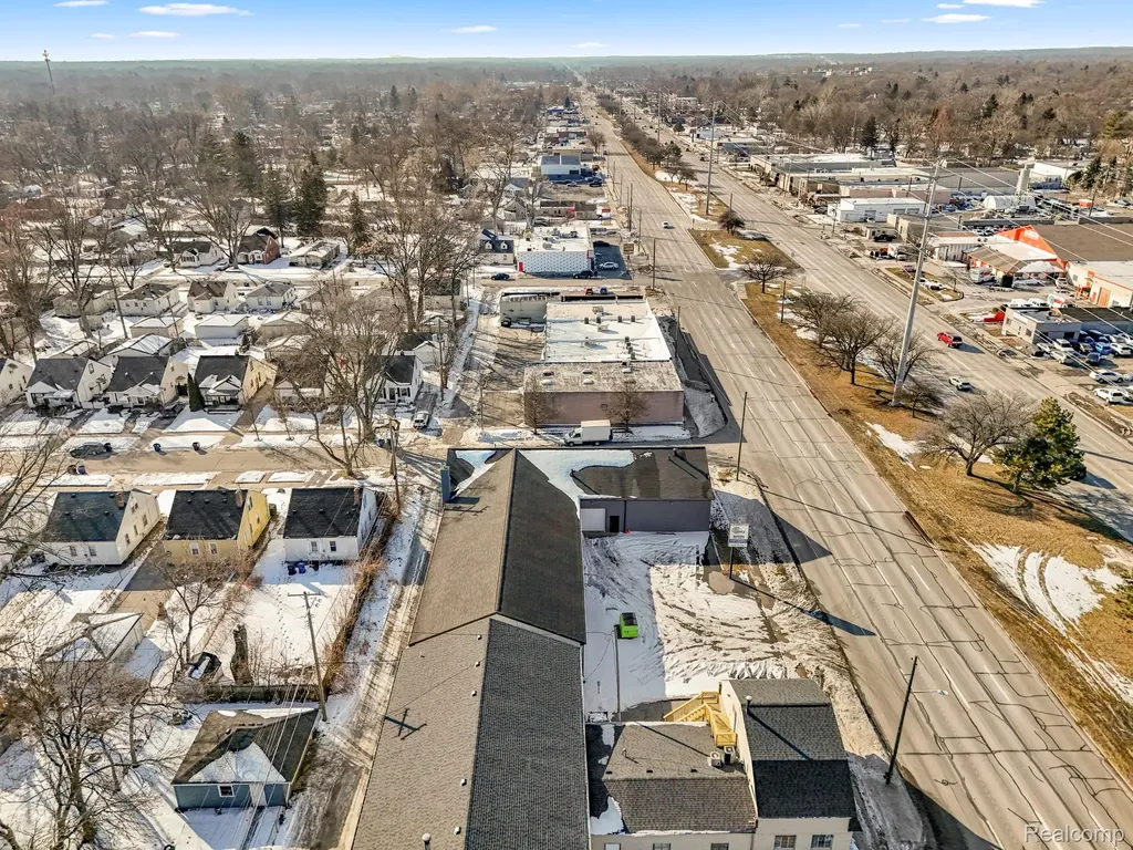 26289 W 8 Mile Road Redford Charter Township MI 48240