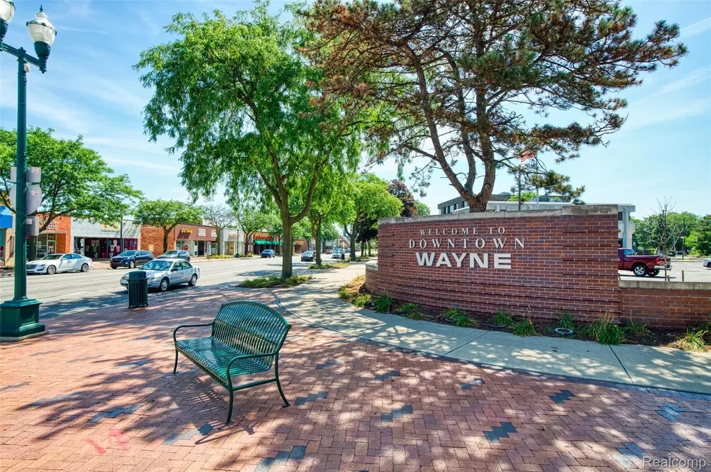 35000 Sims Street Wayne City MI 48184