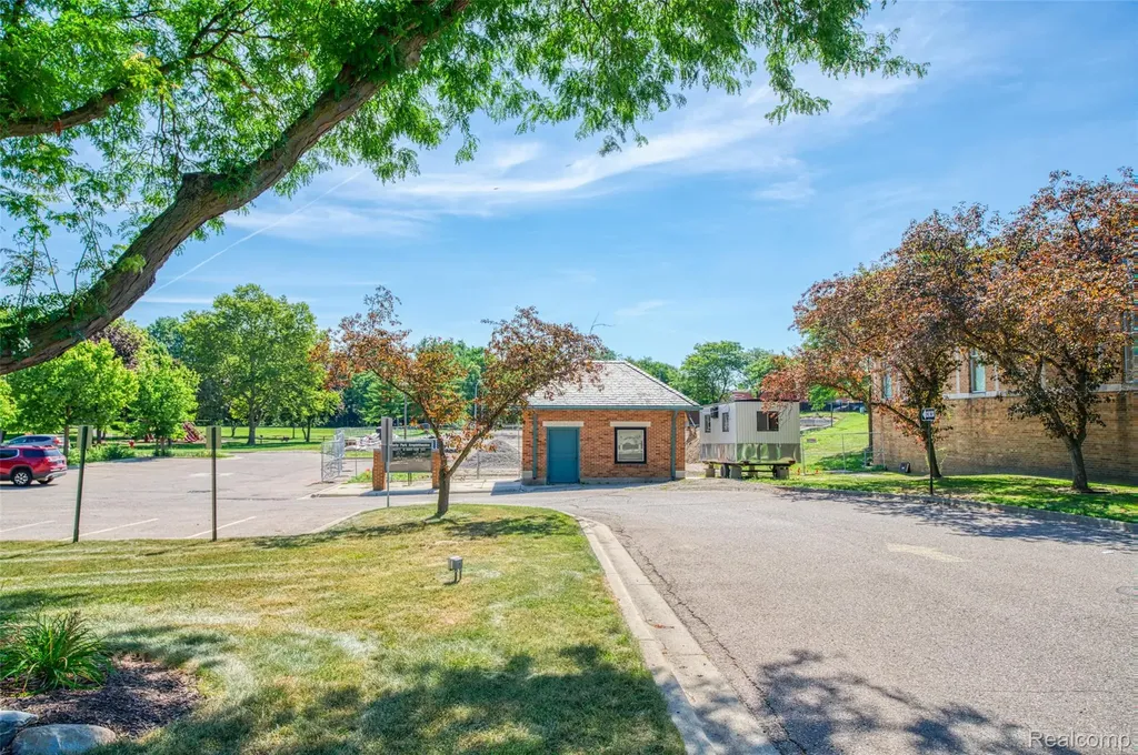 35000 Sims Street Wayne City MI 48184