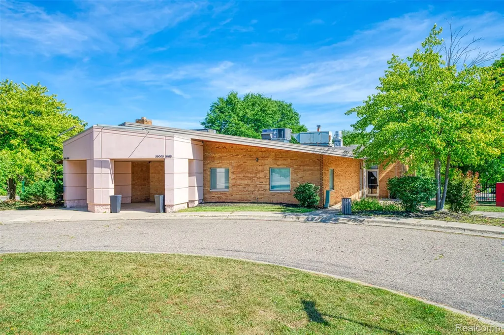 35000 Sims Street Wayne City MI 48184