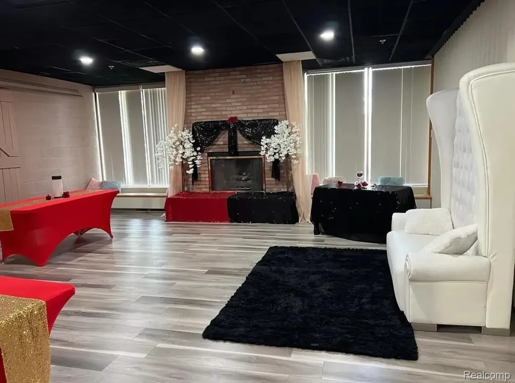 35000 Sims Street Wayne City MI 48184