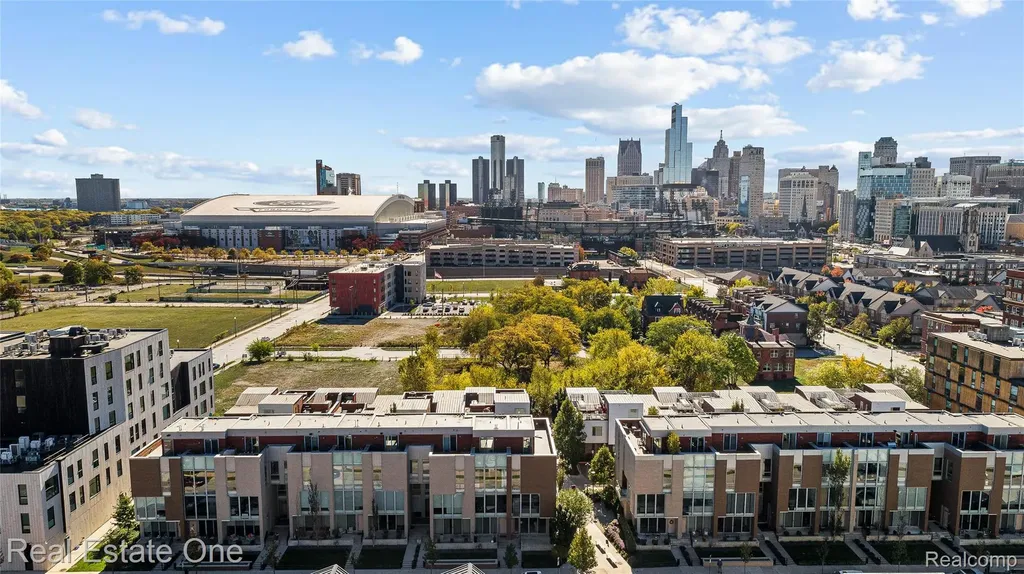 2837 Brush Detroit City MI 48322