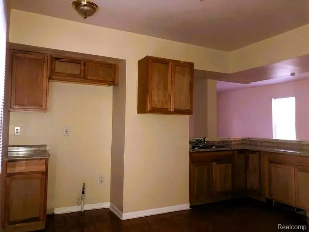 8151 Rolyat Street Detroit City MI 48234