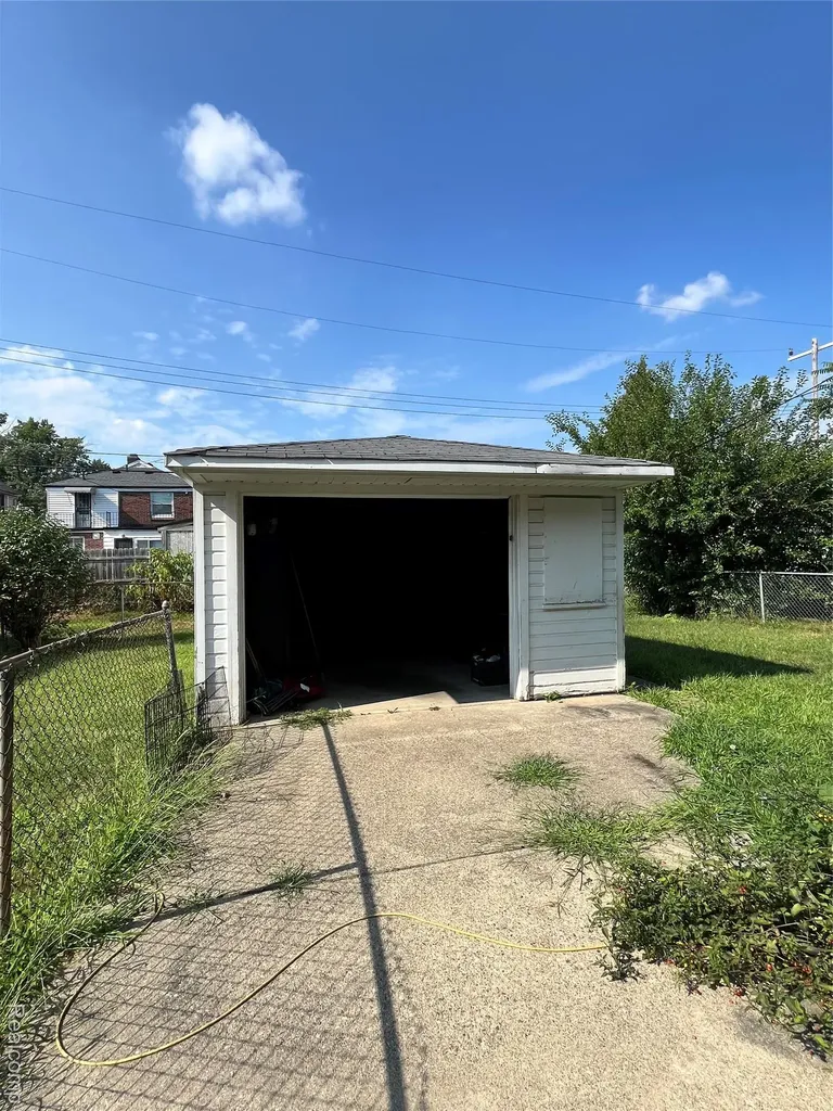8151 Rolyat Street Detroit City MI 48234