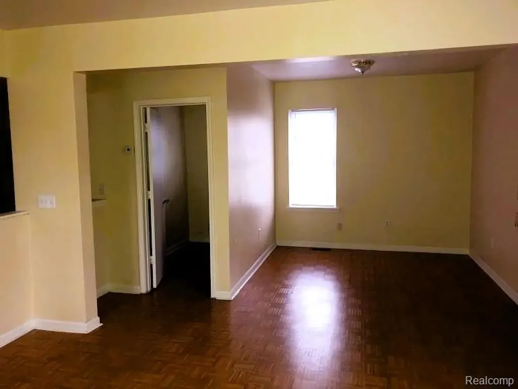 8151 Rolyat Street Detroit City MI 48234