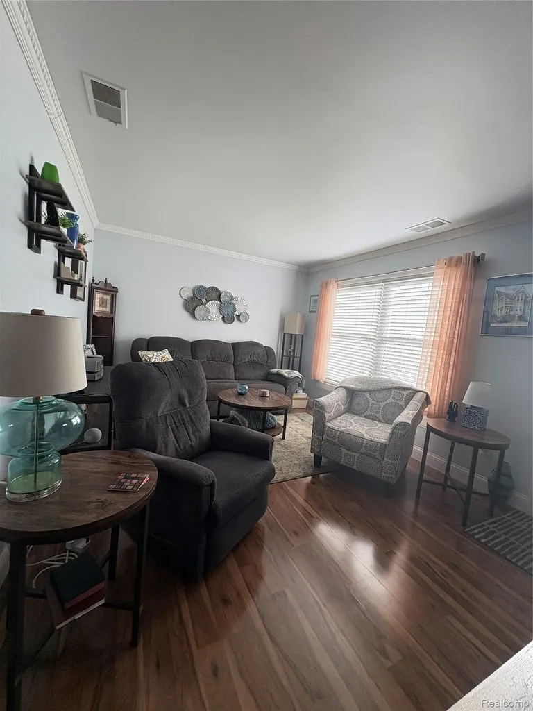 1030 Larson Court Rochester Hills City MI 48307