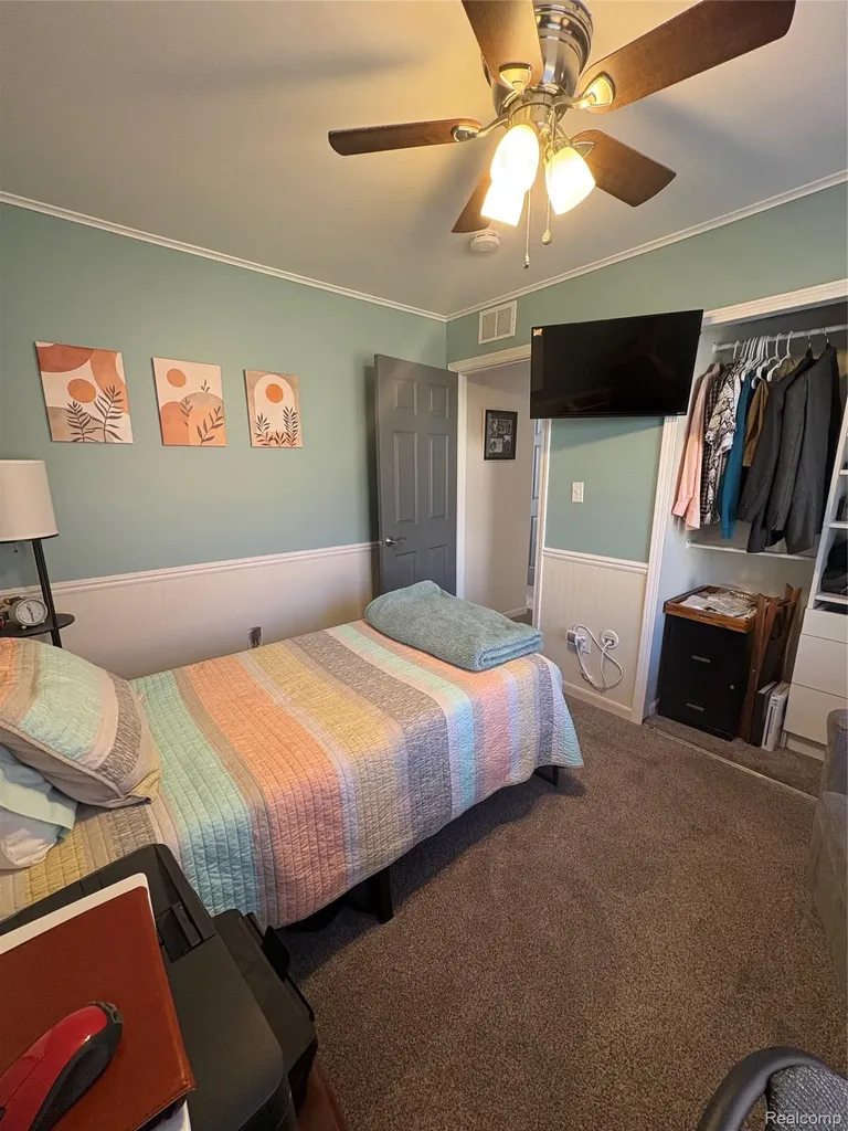 1030 Larson Court Rochester Hills City MI 48307