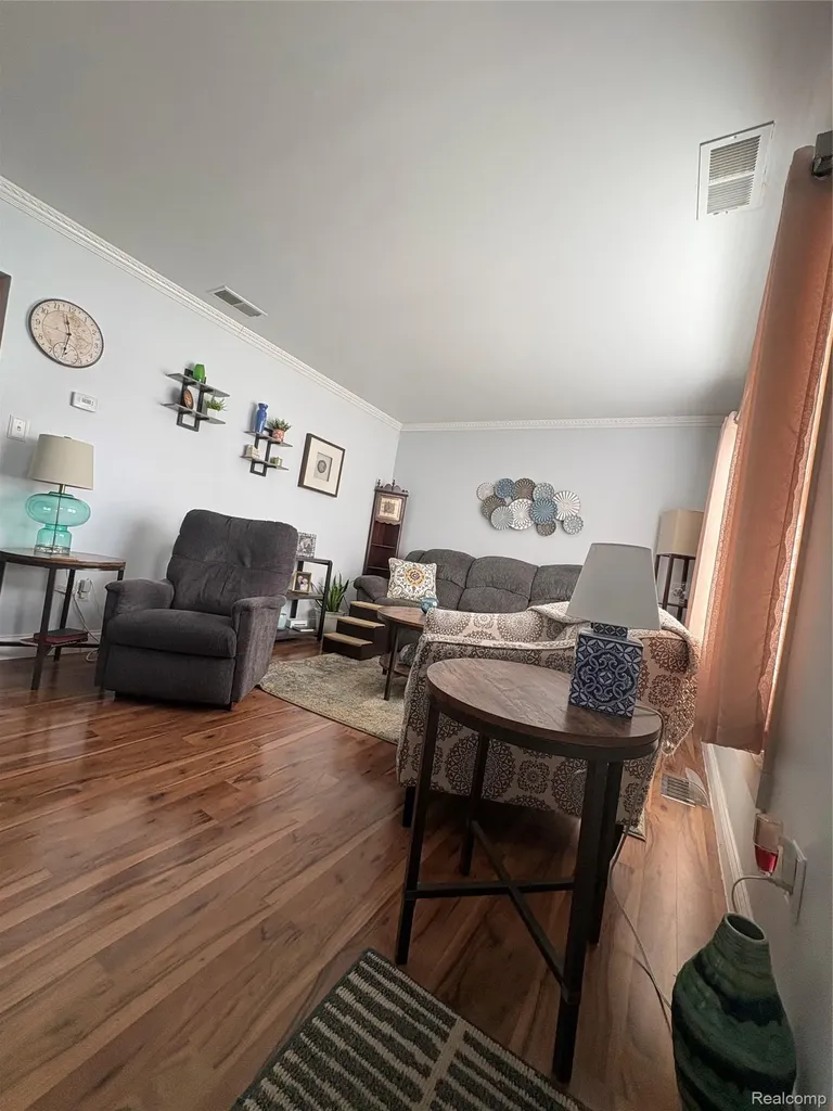 1030 Larson Court Rochester Hills City MI 48307