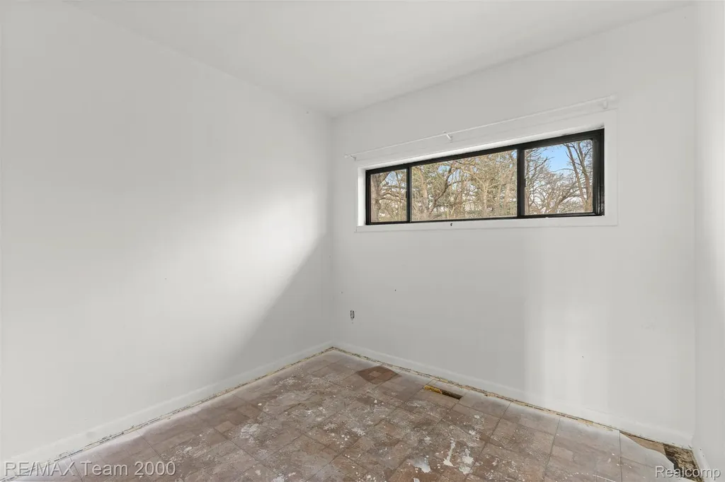 22164 Berg Road Southfield City MI 48033